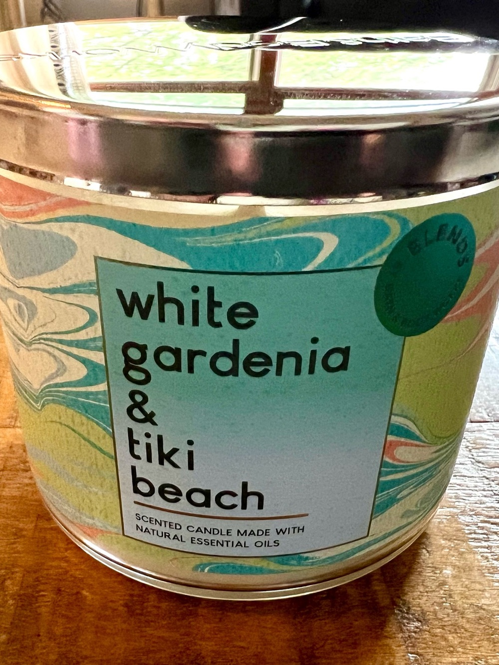 Bath & Body Works White Gardenia & Tiki Beach Scented Candle - White/Teal